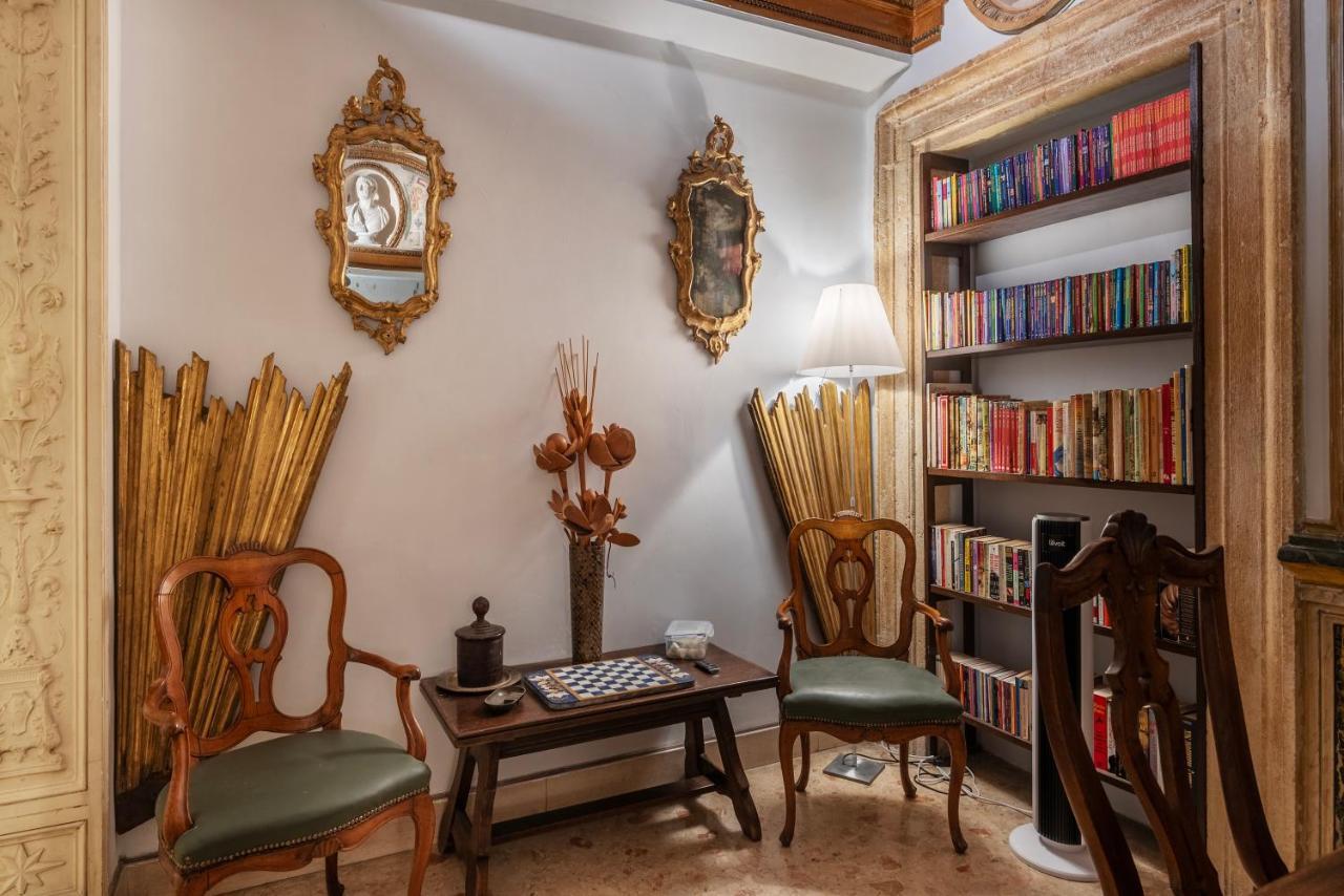 Pantheon Apartment - L'Angolo Nascosto Dei Quadri Roma Ngoại thất bức ảnh