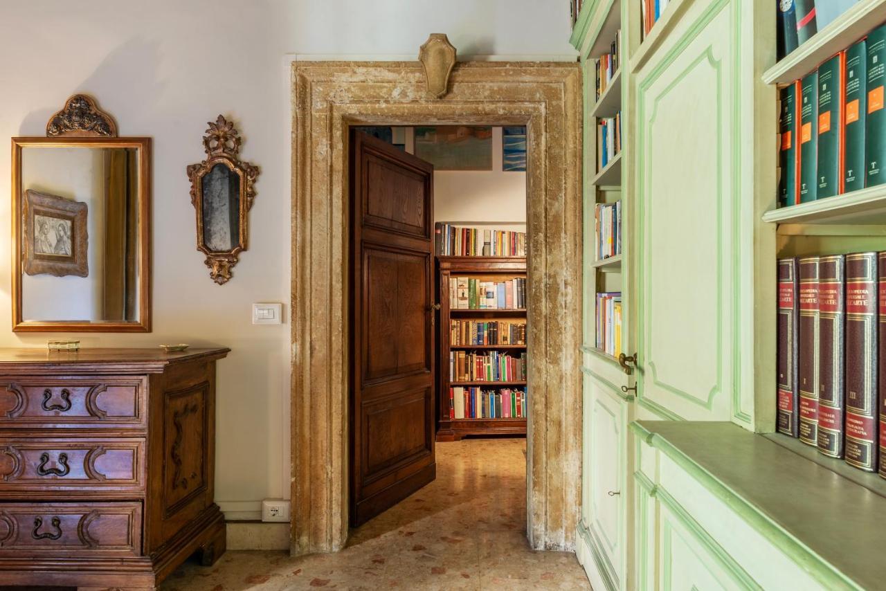 Pantheon Apartment - L'Angolo Nascosto Dei Quadri Roma Ngoại thất bức ảnh