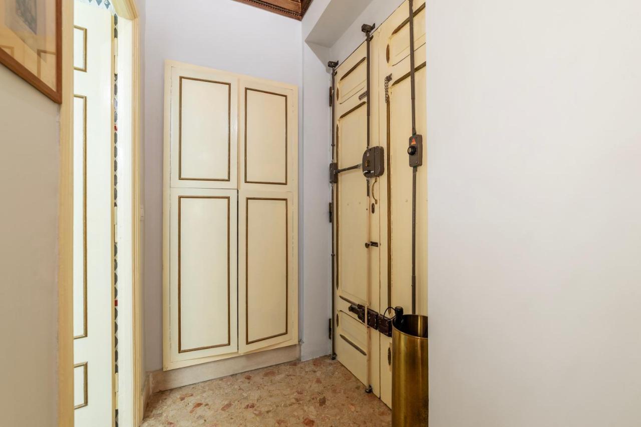 Pantheon Apartment - L'Angolo Nascosto Dei Quadri Roma Ngoại thất bức ảnh