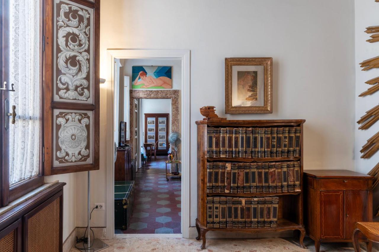 Pantheon Apartment - L'Angolo Nascosto Dei Quadri Roma Ngoại thất bức ảnh